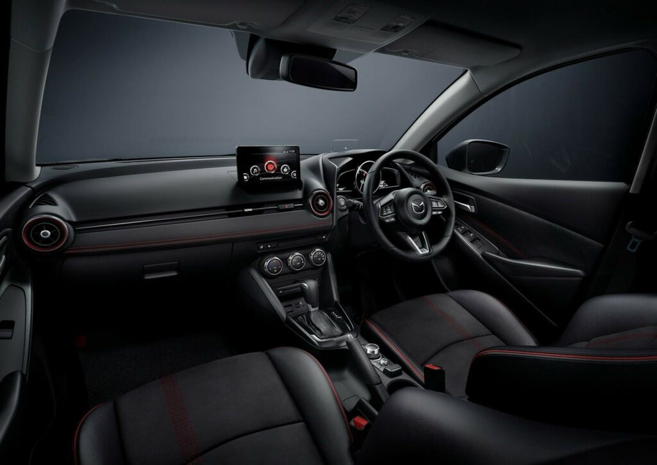 Mazda 2 2024