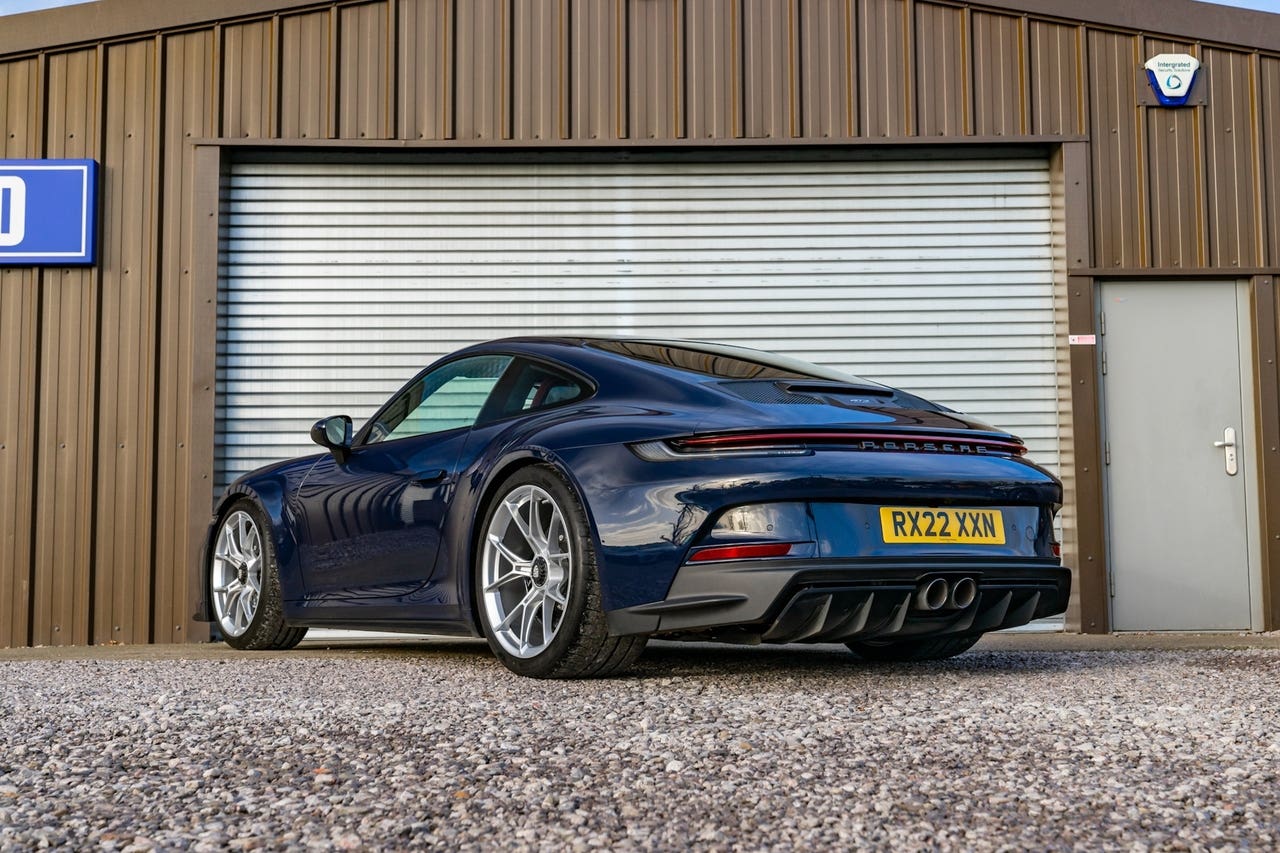 Porsche 911 GT3 Touring 992 Chris Harris asta