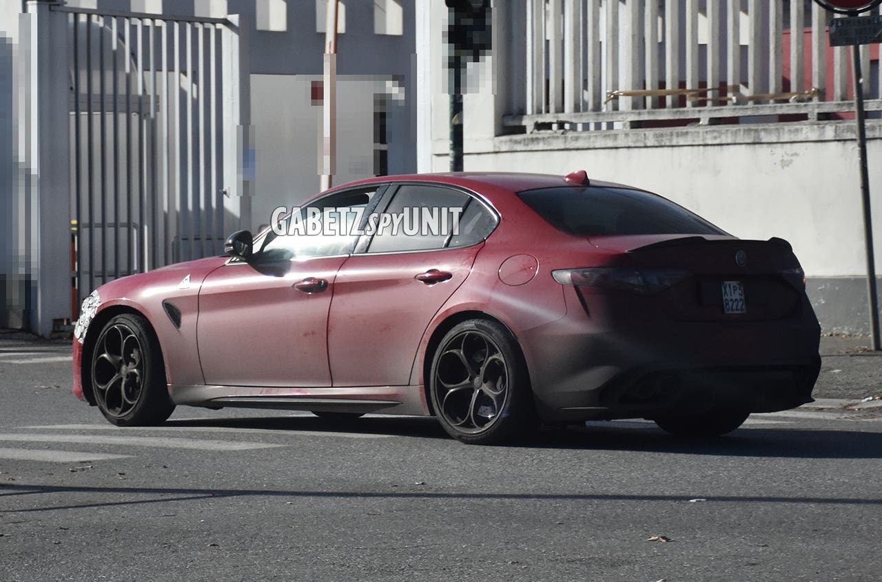 Alfa Romeo Giulia Quadrifoglio 2024 prototipo foto spia