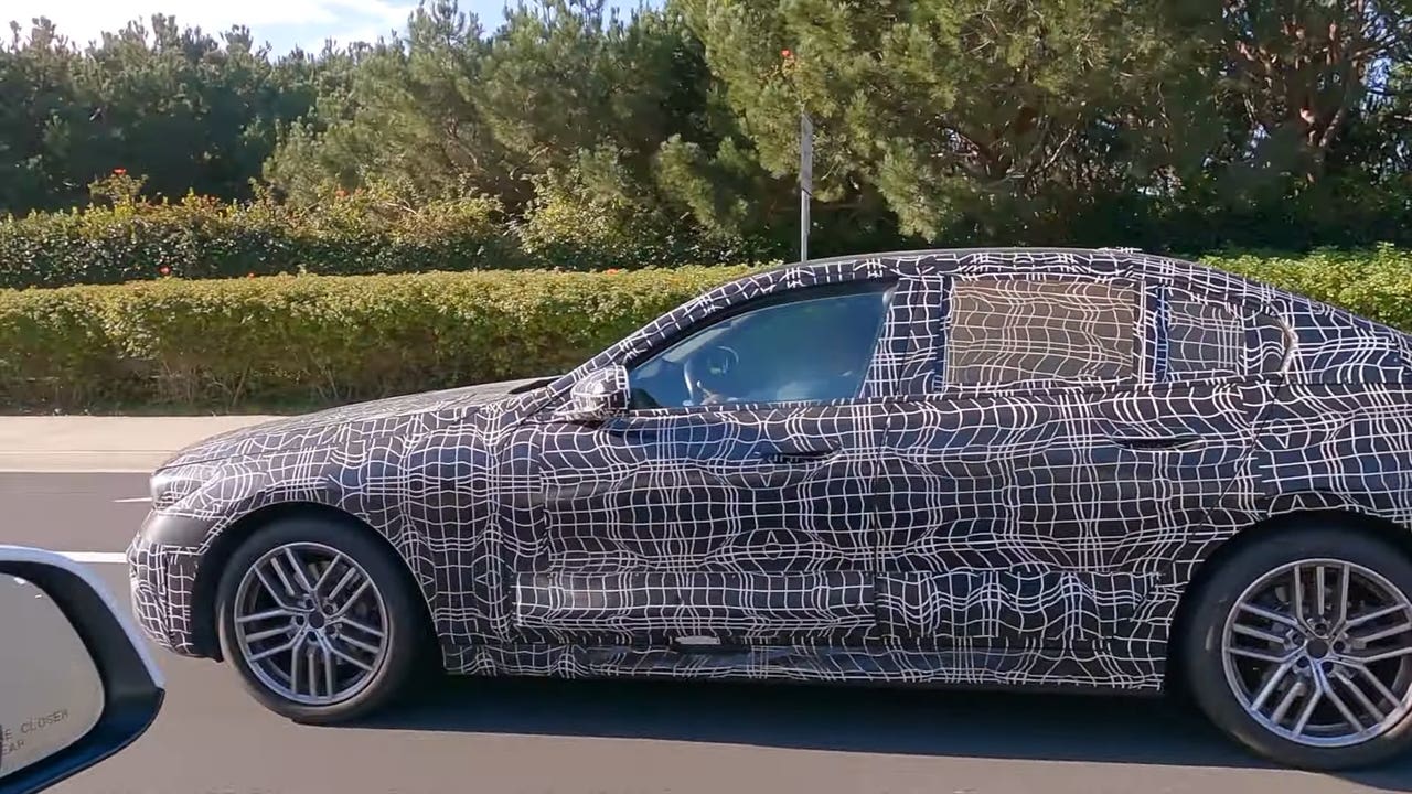 BMW Serie 5 2024 nuovi prototipi strada