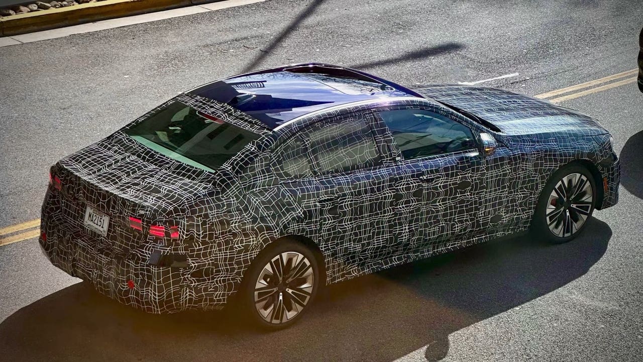 BMW Serie 5 2024 nuovi prototipi strada