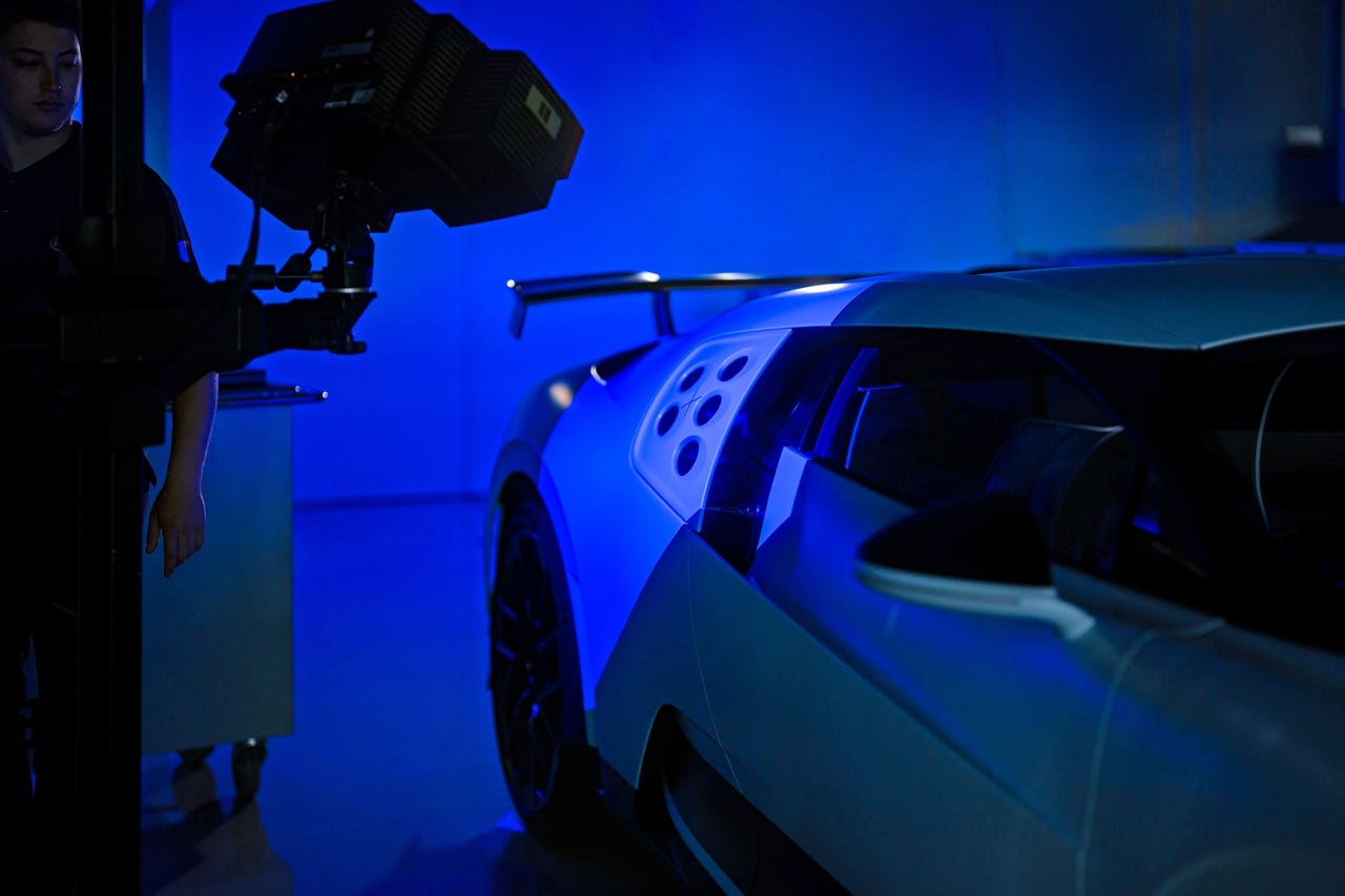 Bugatti analisi perfezione componenti