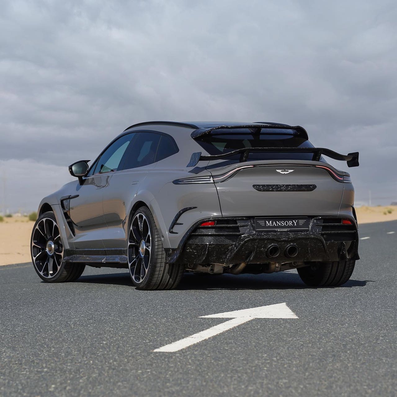 Aston Martin DBX Mansory