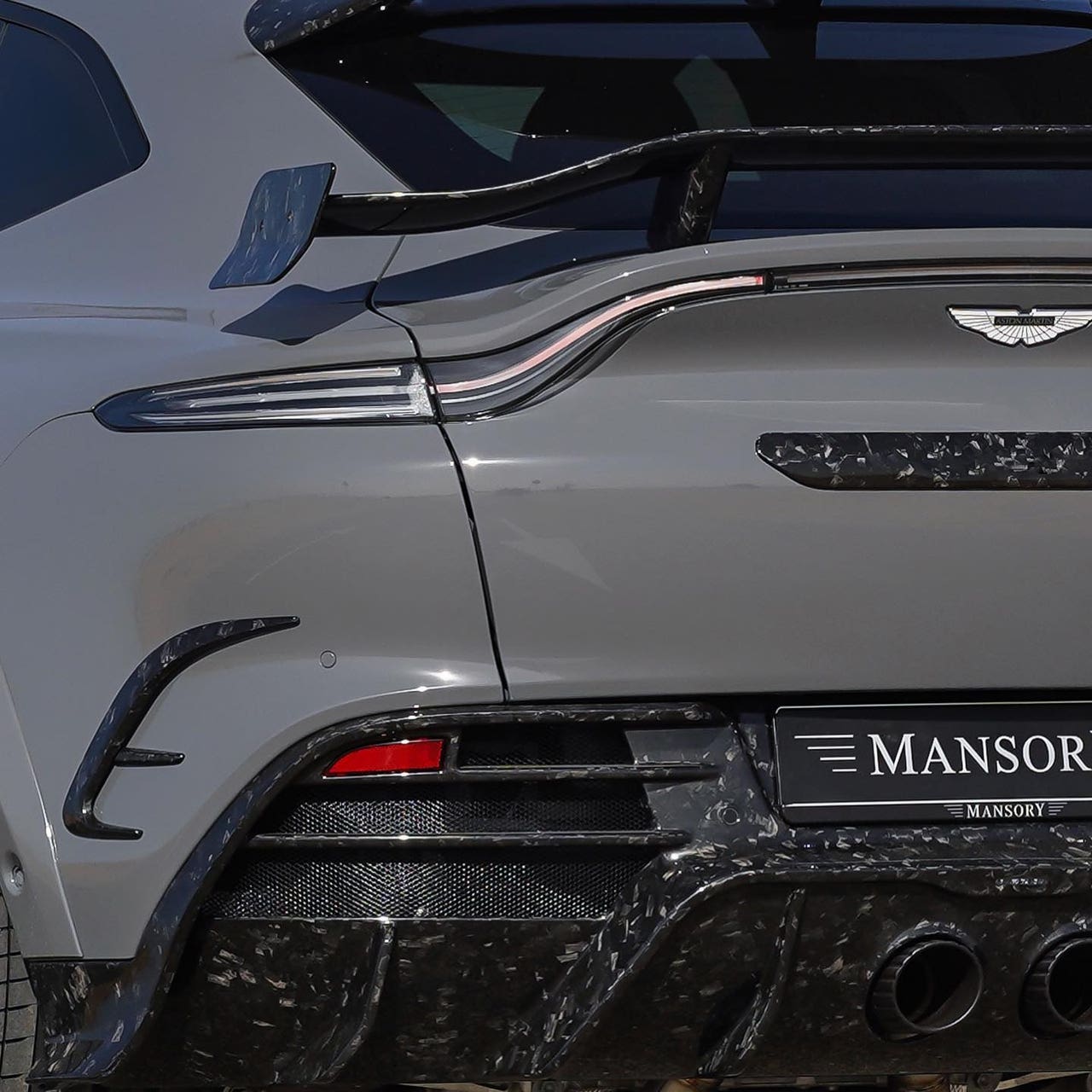 Aston Martin DBX Mansory