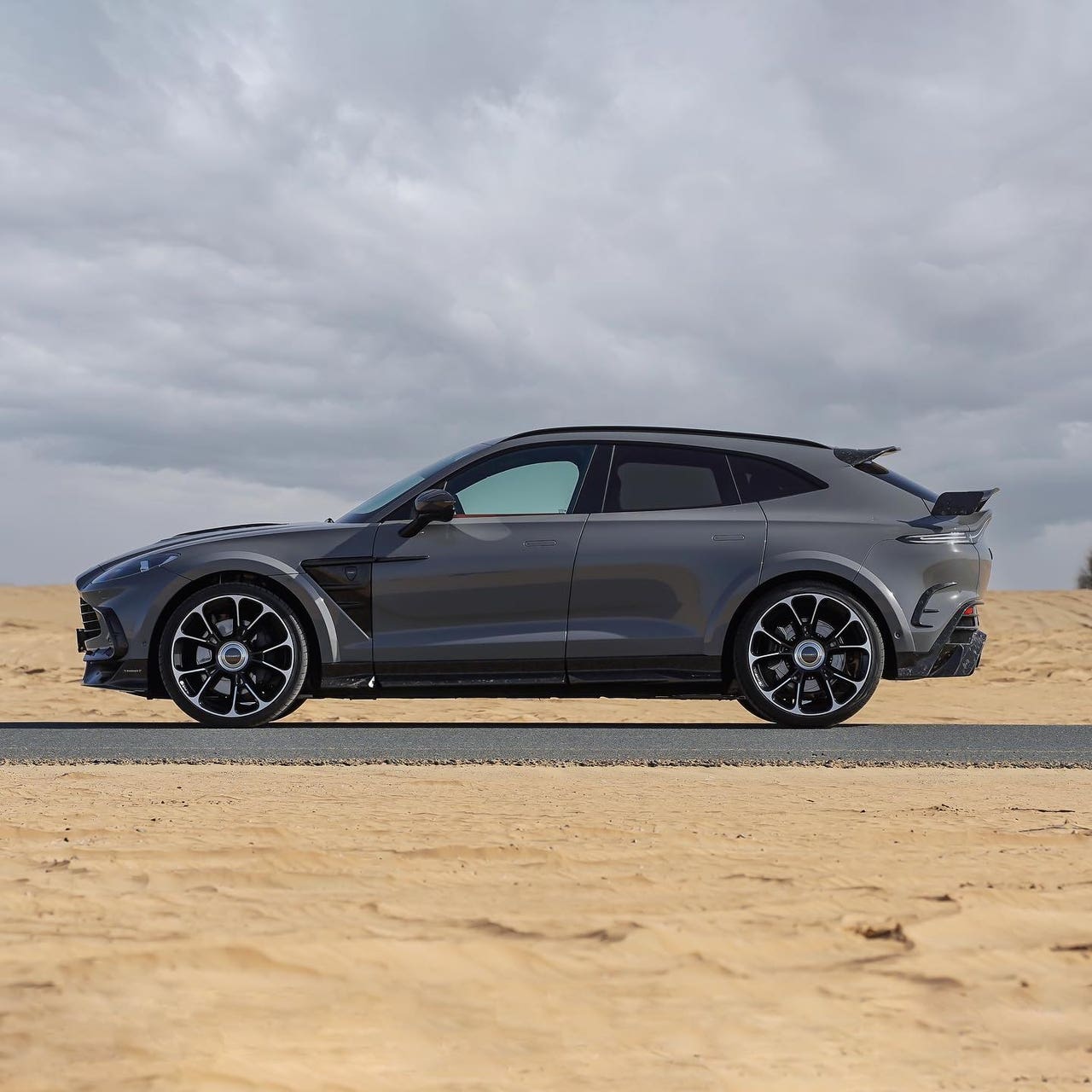 Aston Martin DBX Mansory
