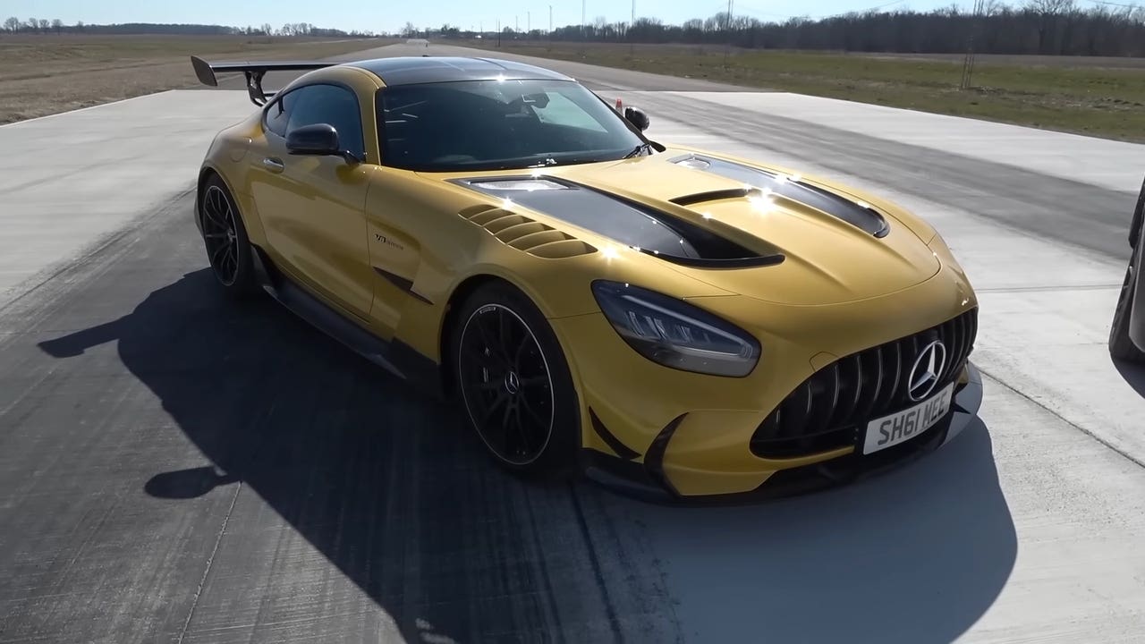 Mercedes-AMG GT Black Series vs E 63 S drag race