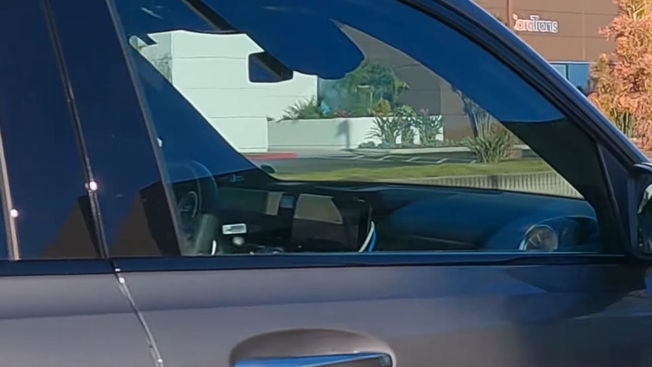 Mercedes EQB 2024 prototipi