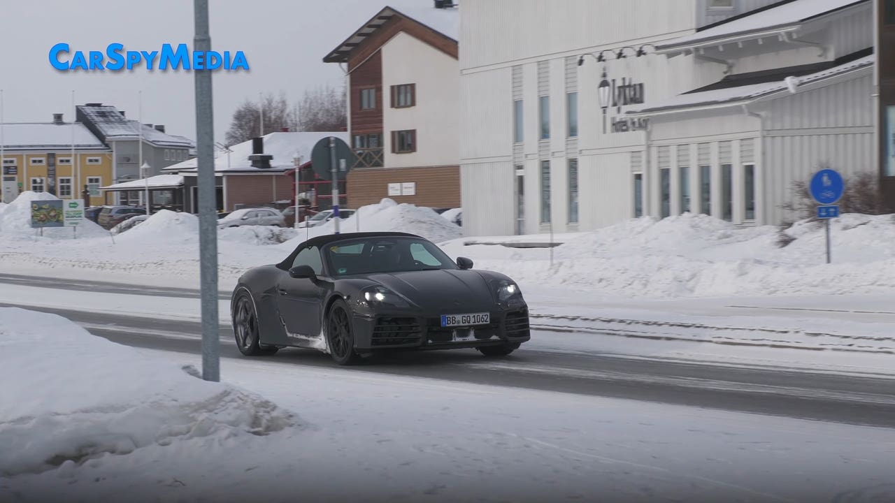 Porsche 718 Boxster 2025 prototipo neve