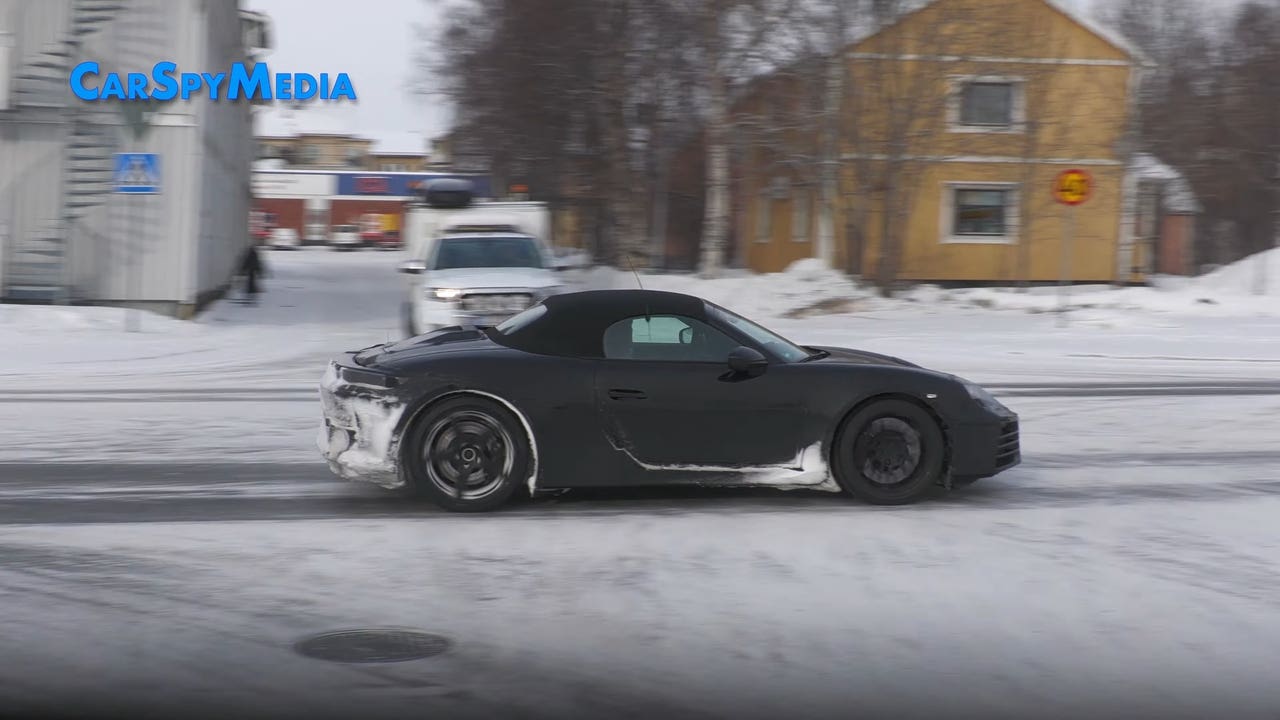 Porsche 718 Boxster 2025 prototipo neve
