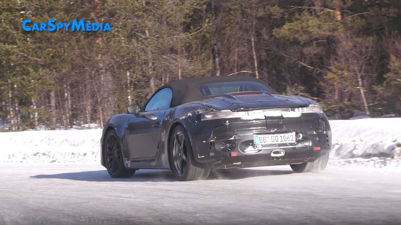 Porsche 718 Boxster 2025 prototipo neve