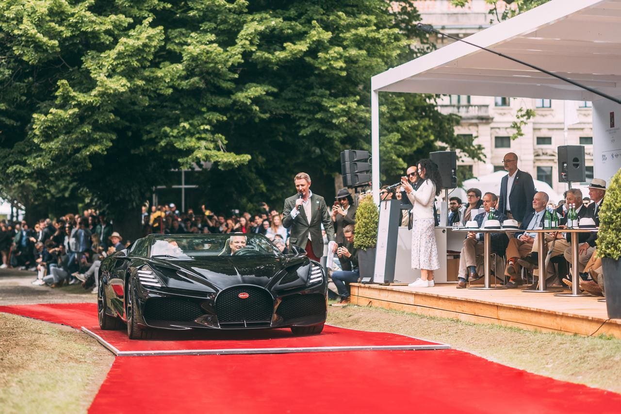 Bugatti W16 Mistral e Type 57S Roadster Villa d'Este 2023
