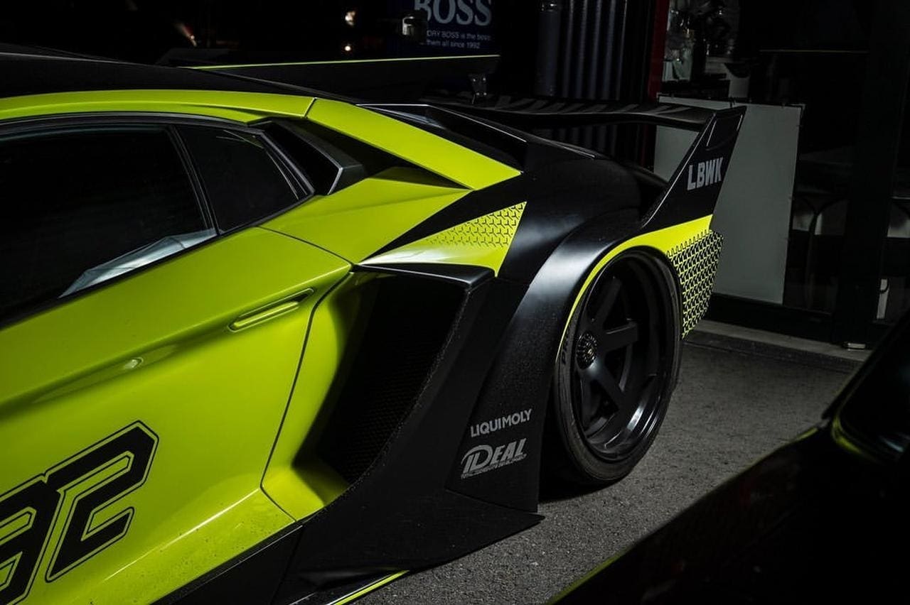 Lamborghini Aventador Liberty Walk