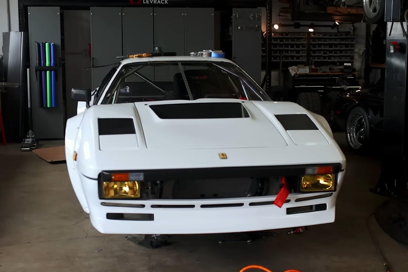Ferrari 308 GTB frontale