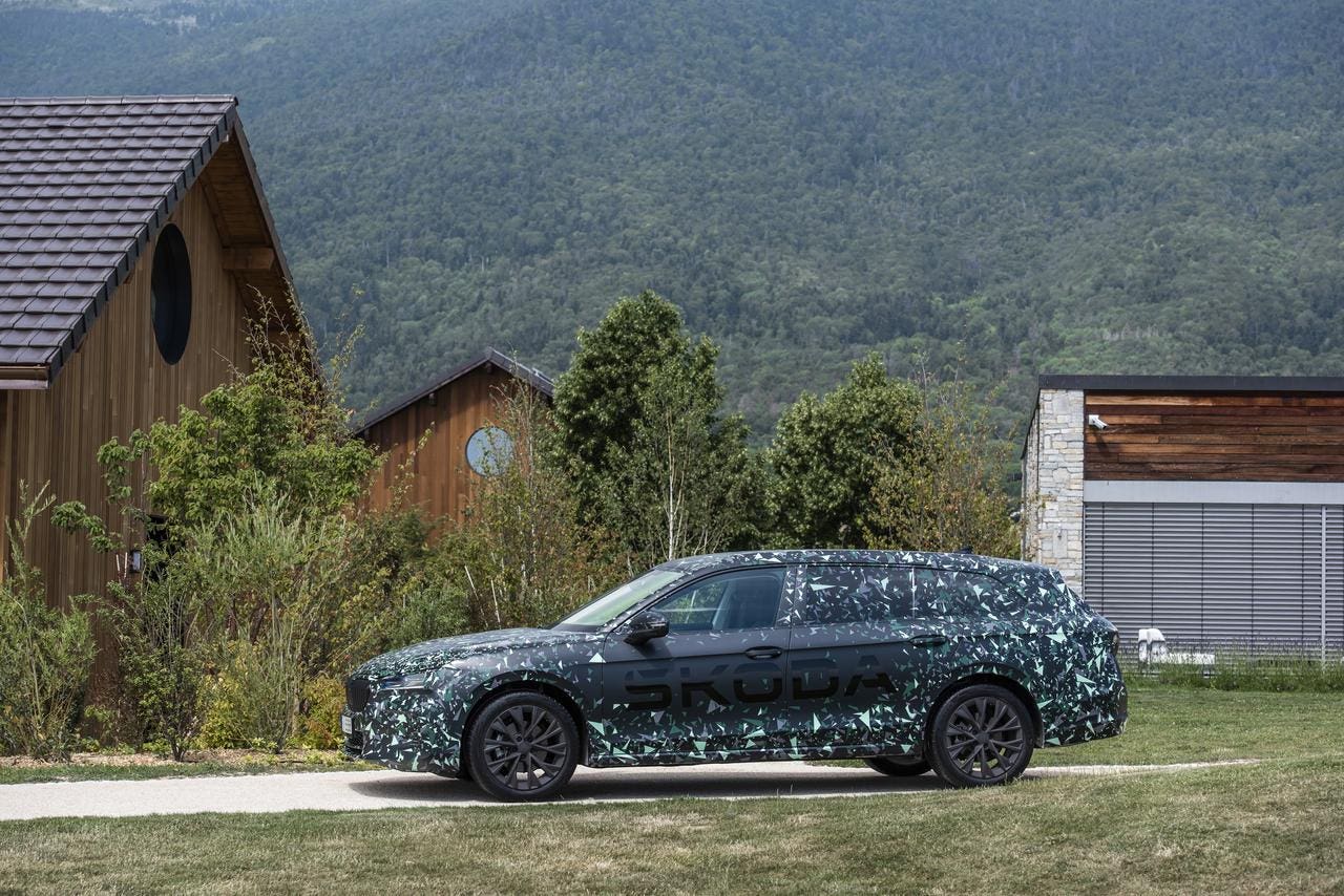Skoda Superb 2024 prototipo