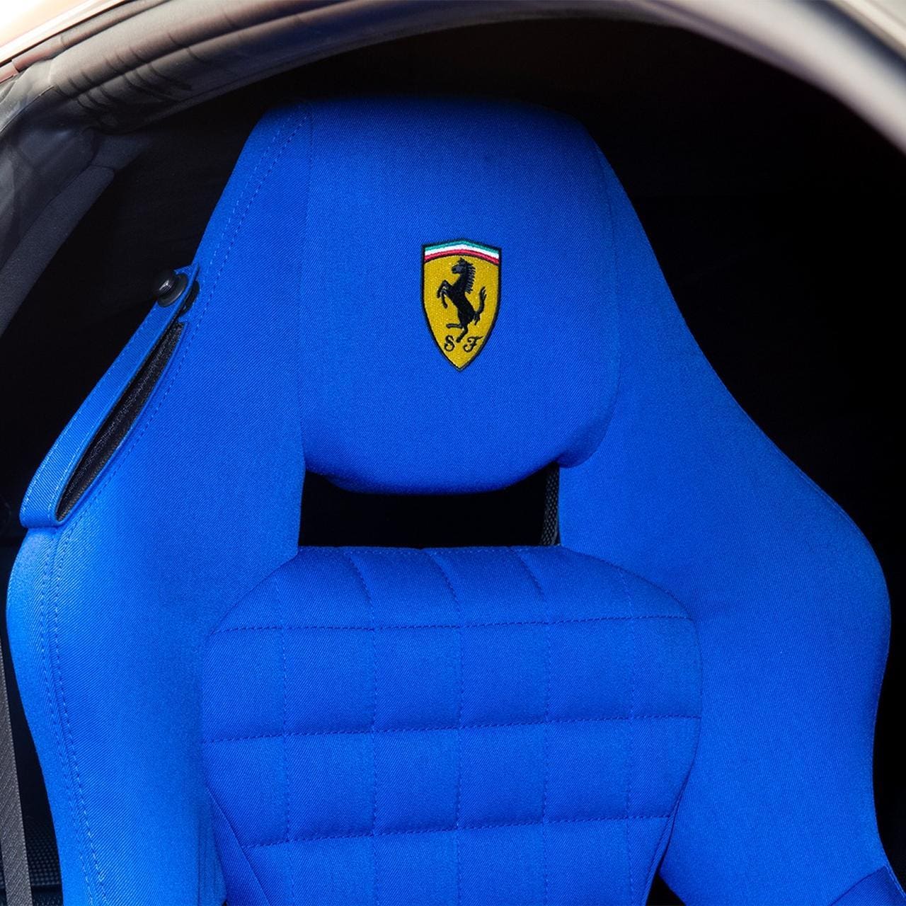 Ferrari 812 Competizione 75° anniversario