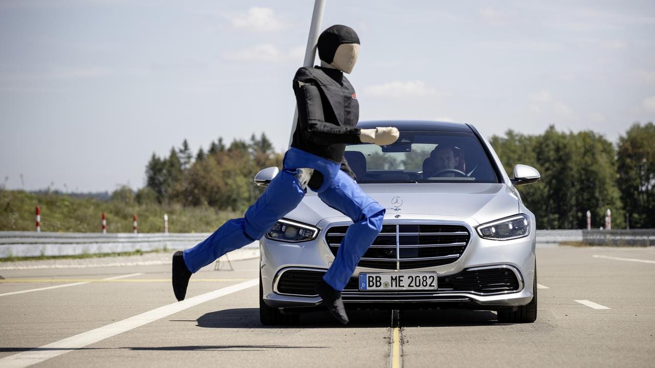 Mercedes sicurezza auto
