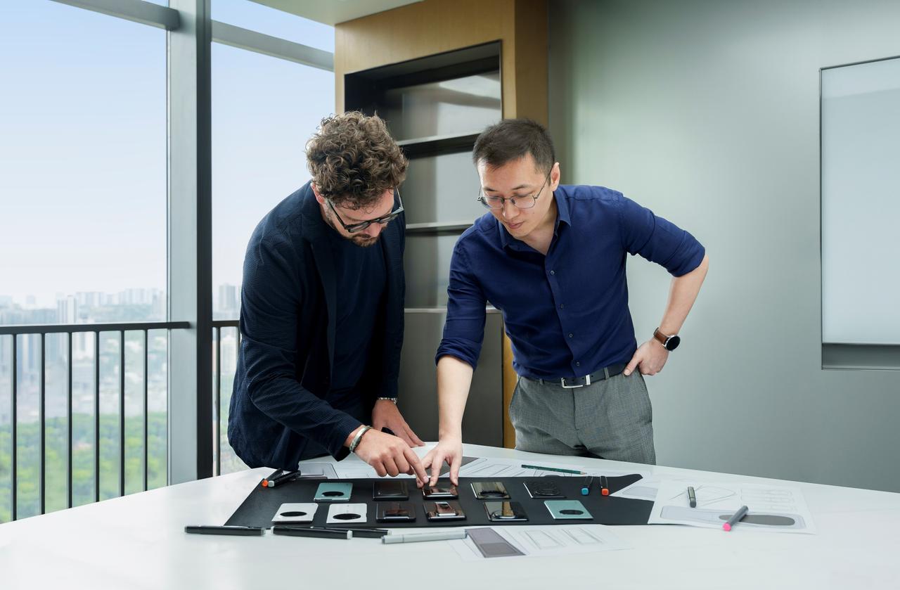 Porsche Honor partnership