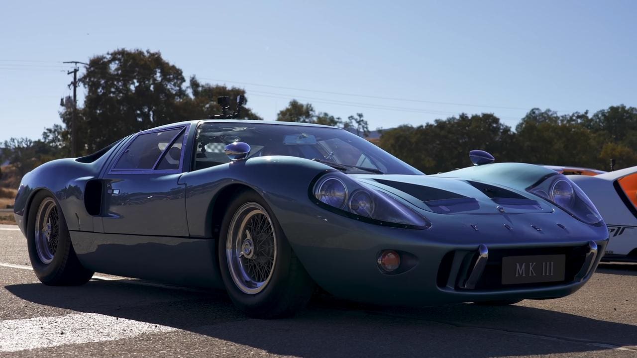 Ford GT drag race