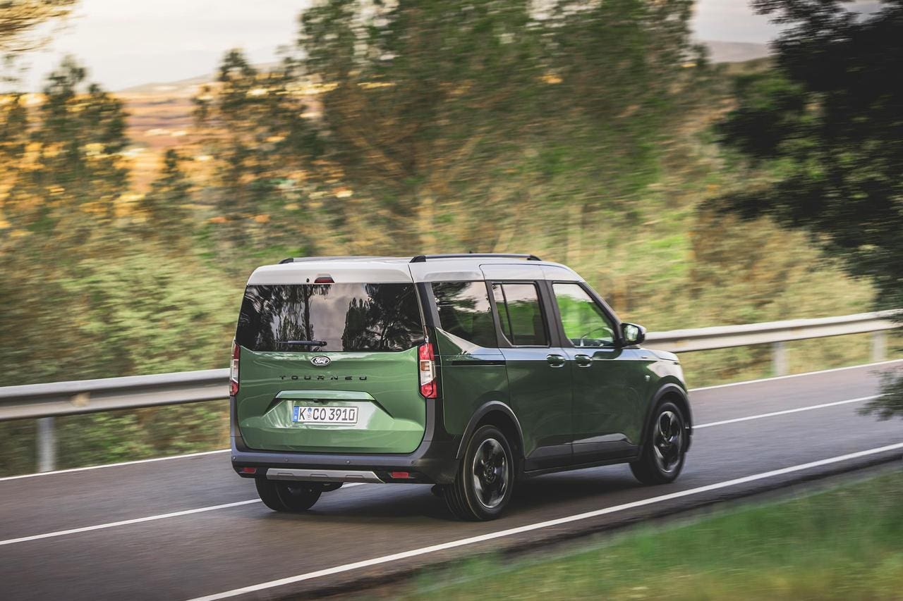 Ford Tourneo Courier 2025