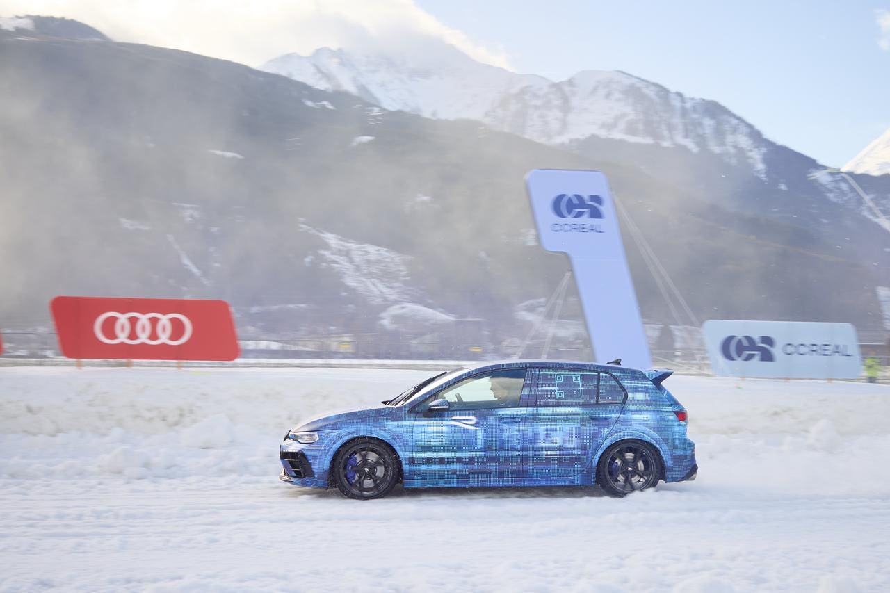 Volkswagen Golf R 2025 anteprima