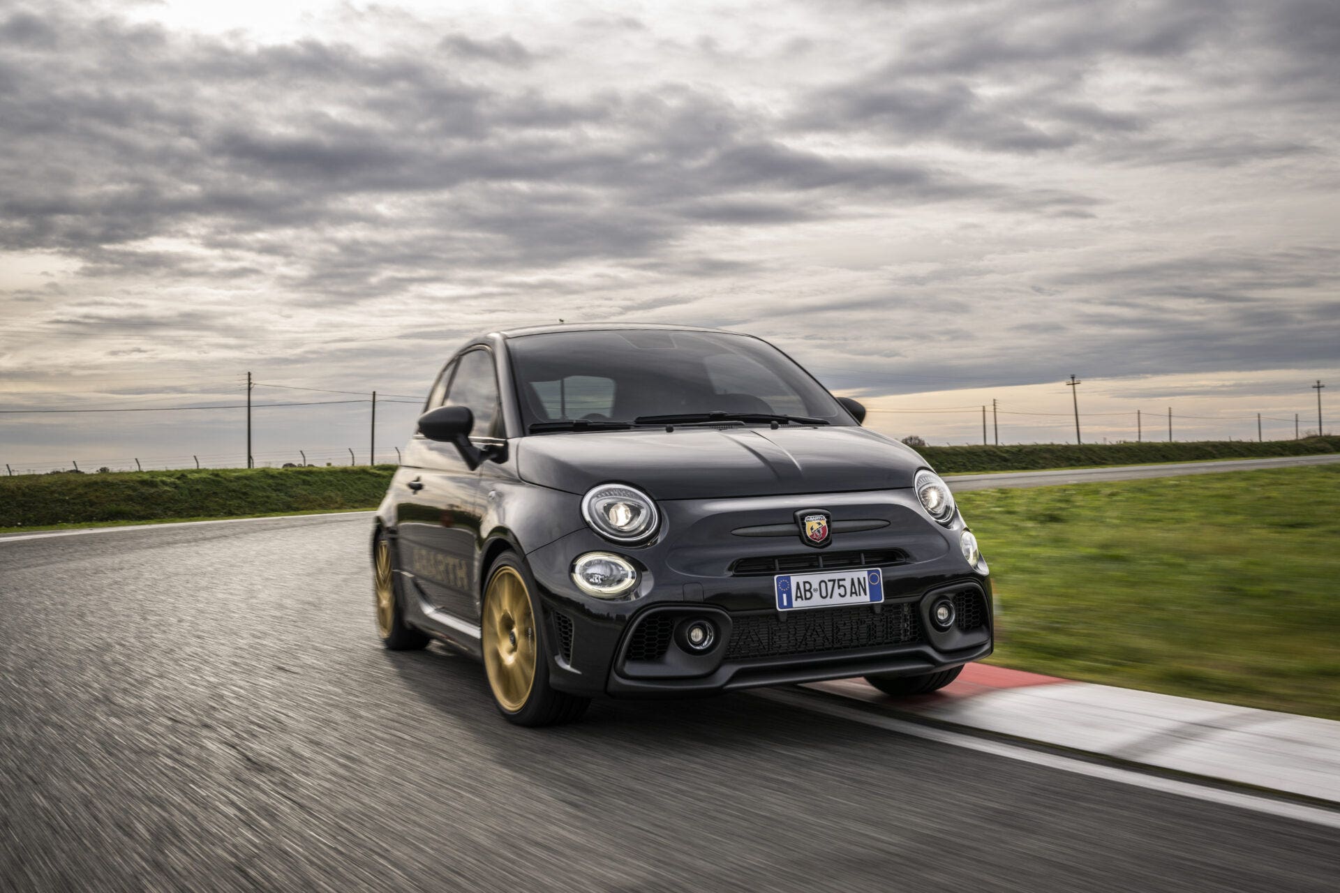 695 75° Anniversario Front
