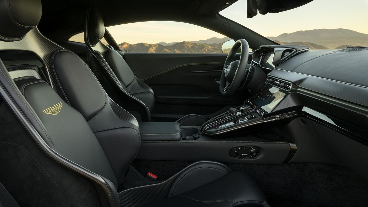 Aston Martin Vantage 2025