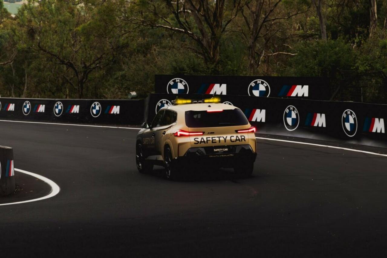 BMW XM safety car