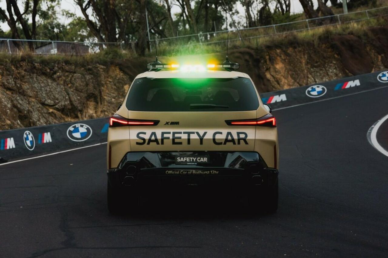 BMW XM safety car