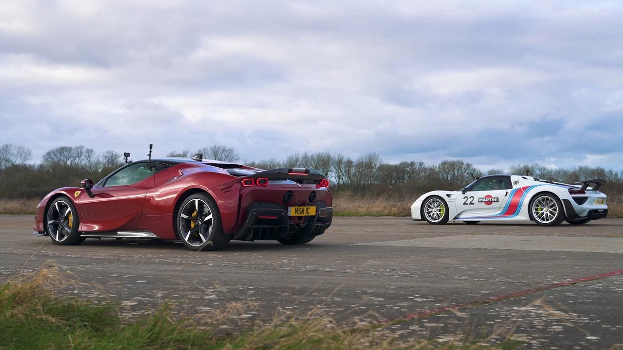 Ferrari SF90 Spider vs Porsche 918 Spyder