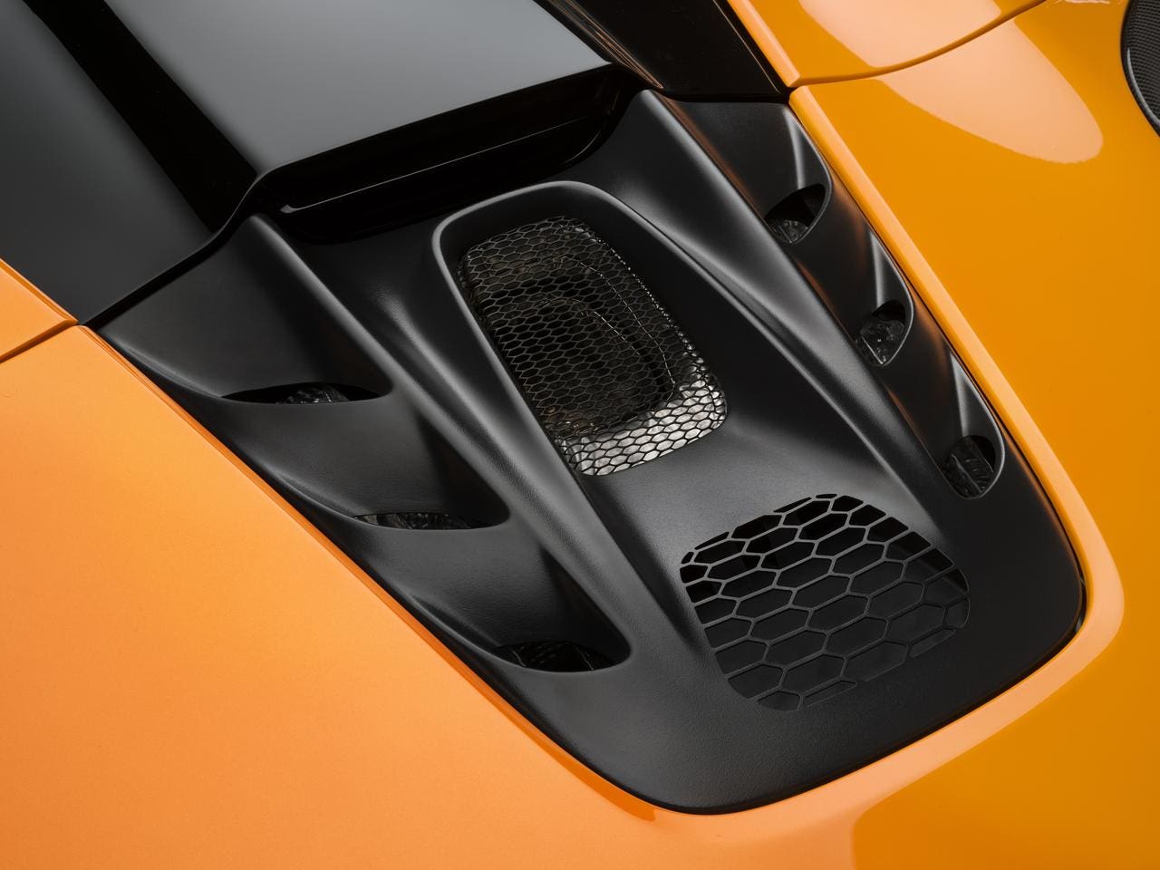 McLaren Artura Spider