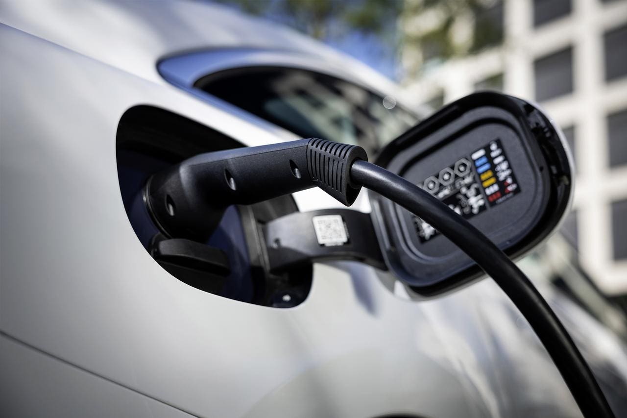 Mercedes Flexible Charging System Pro