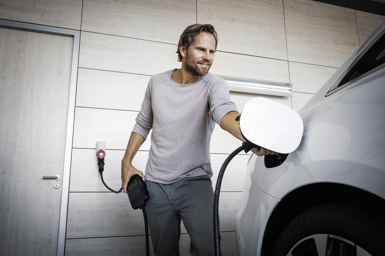 Mercedes Flexible Charging System Pro