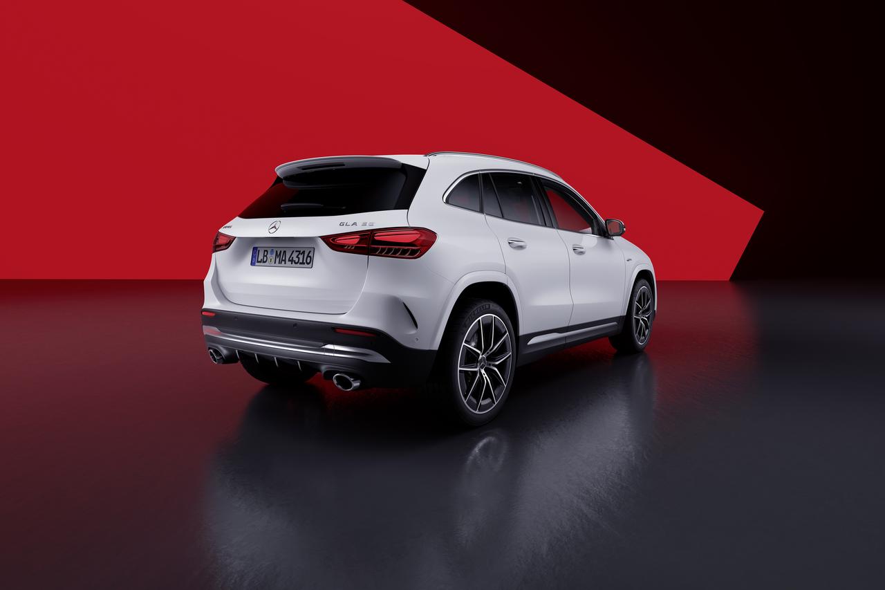 Mercedes EQA e GLA