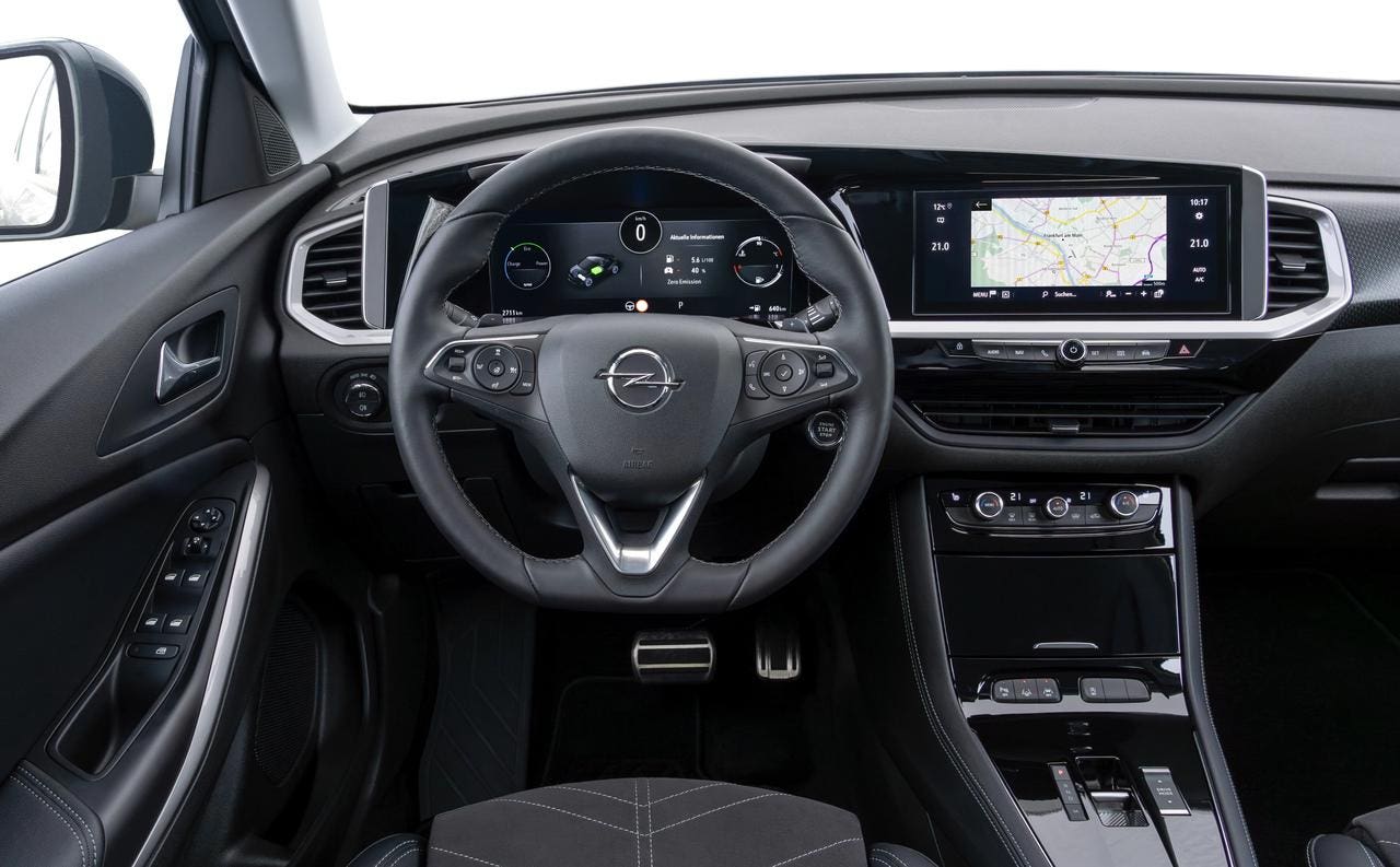 Opel Grandland Hybrid Italia