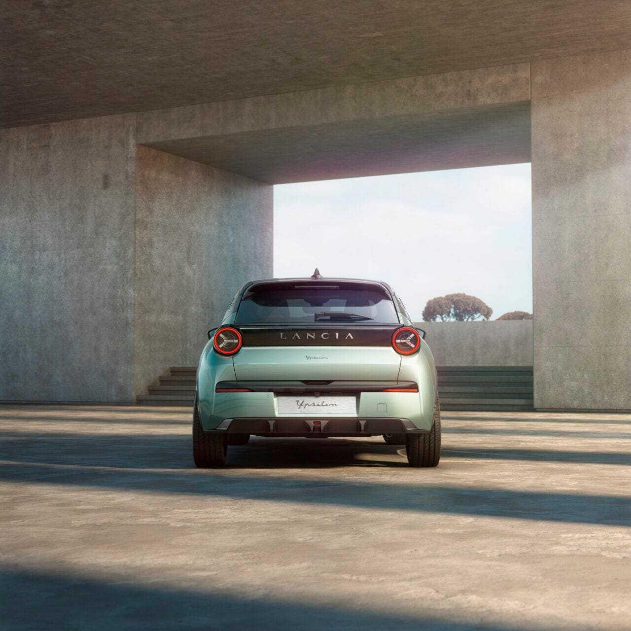 nuova Lancia Ypsilon 2024 dietro