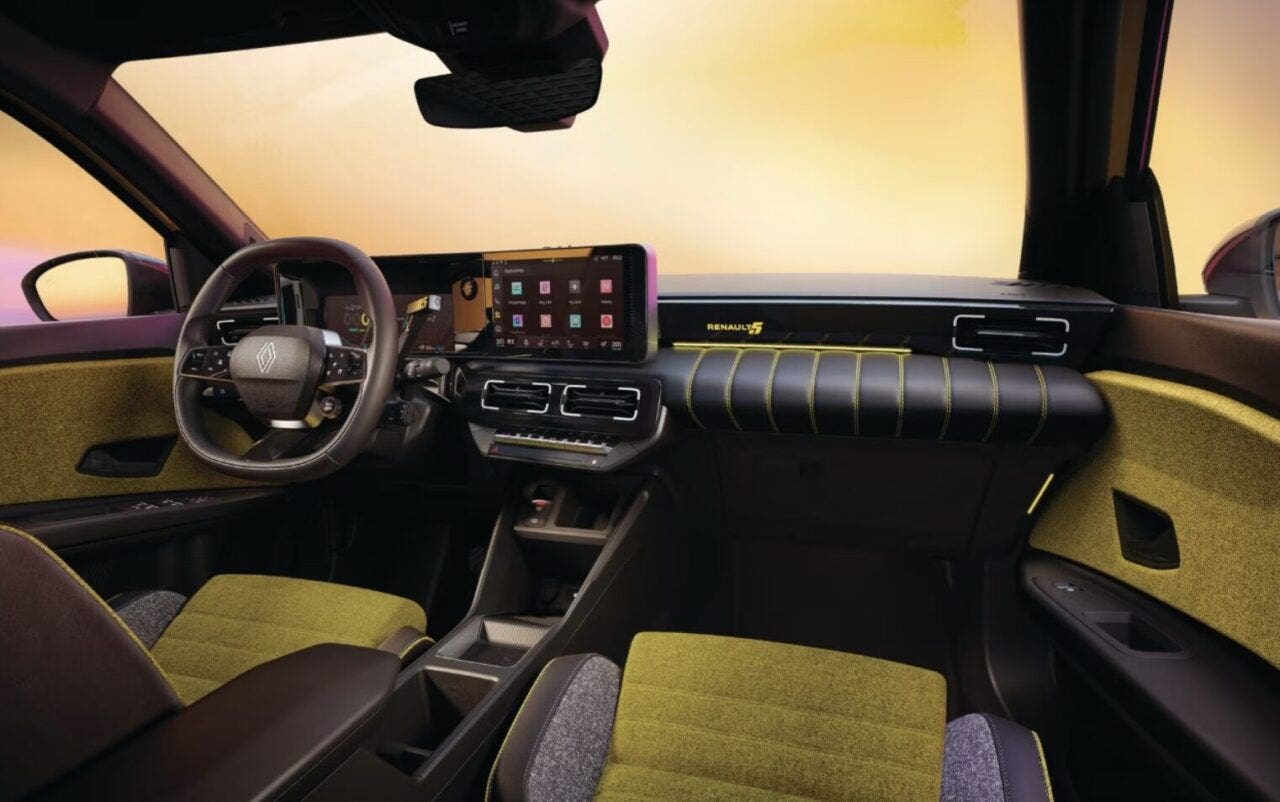 Renault 5 dentro