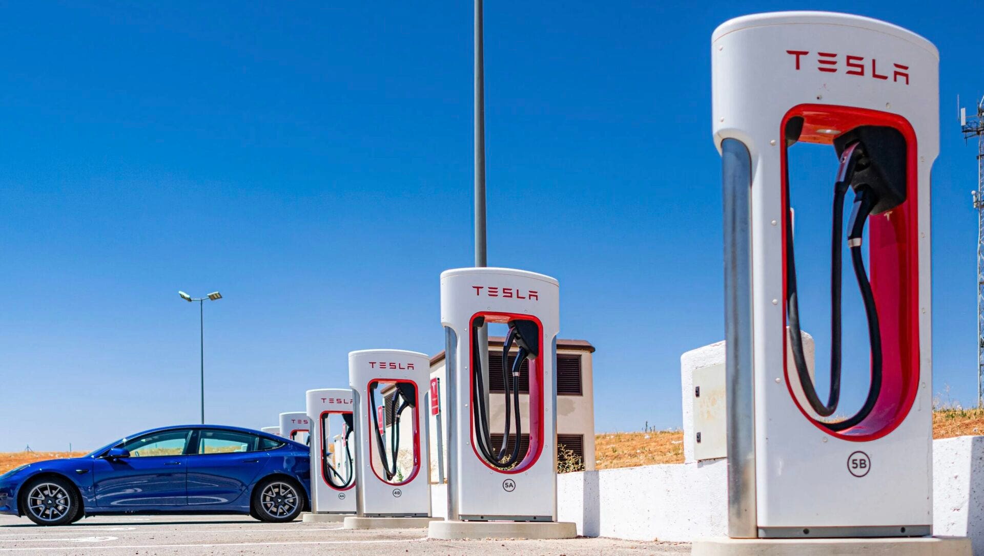 licenziamenti Tesla Supercharger