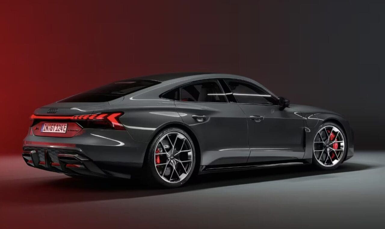 Audi e-tron GT 2024 dietro