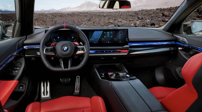 bmw M5 Touring dentro