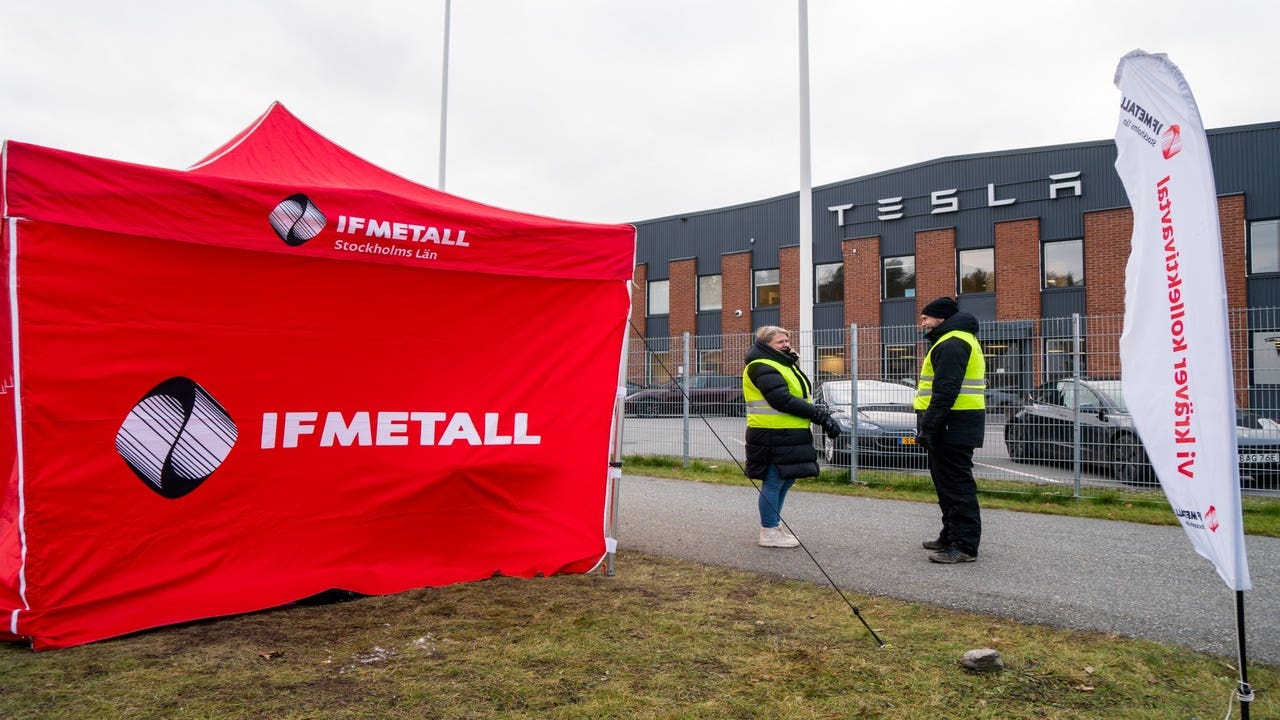Tesla proteste operai in Svezia