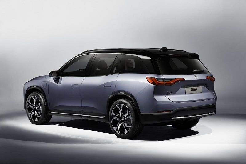 Nio ES 8
