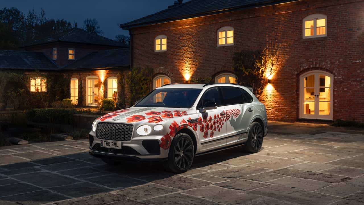 remembrance day bentley bentayga
