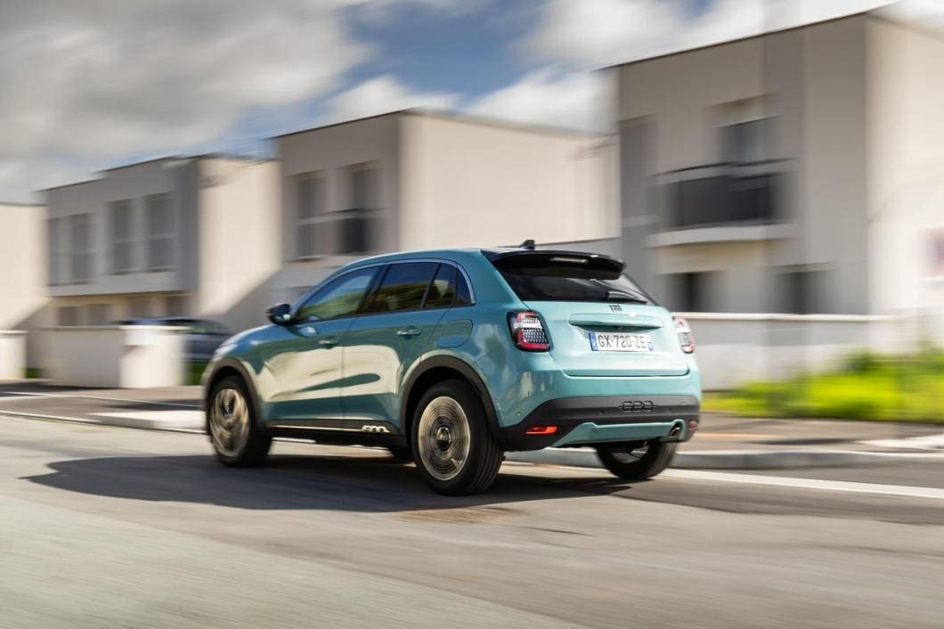 Fiat 600 Hybrid La Prima