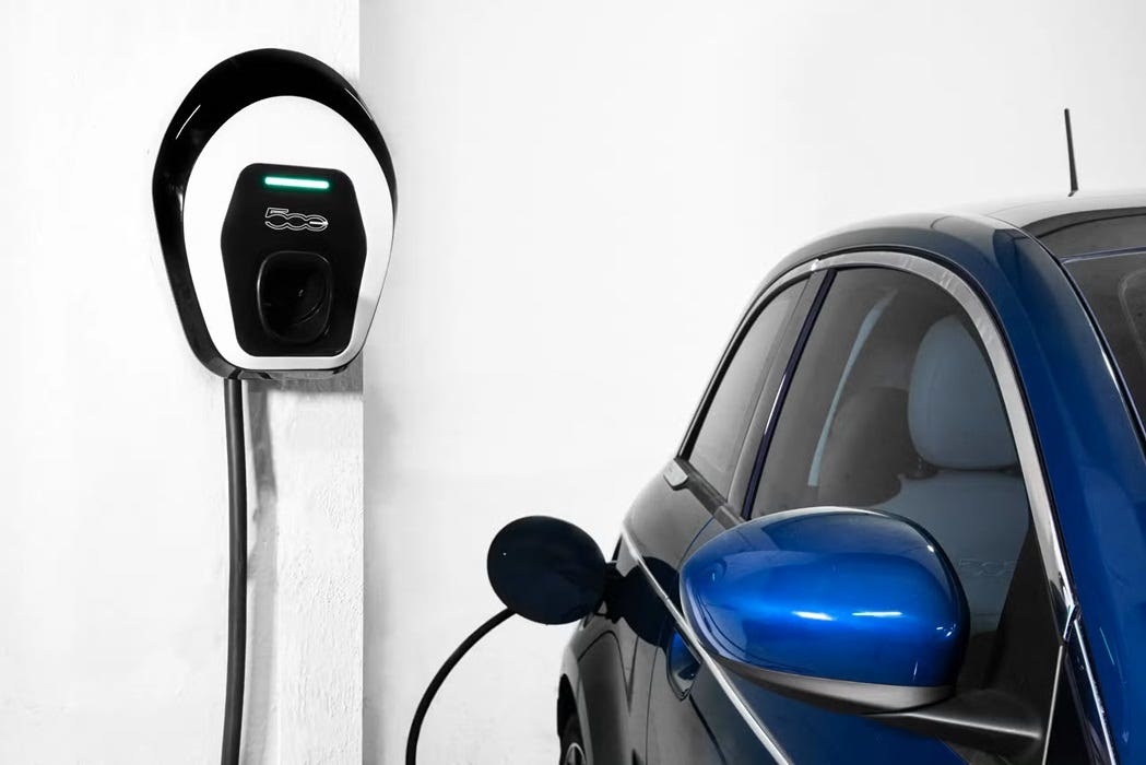 Presa per ricarica auto elettrica