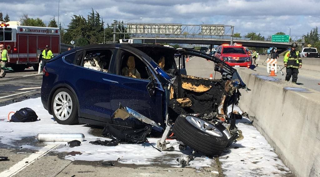 Tesla incidente autopilot
