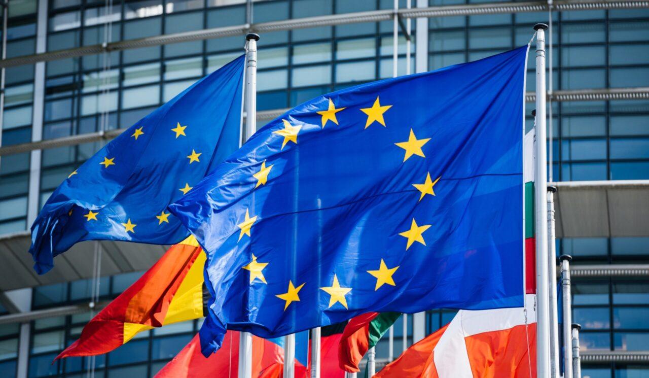 Dopo i deputati, anche i senatori francesi hanno votato a favore di un allentamento degli obiettivi del Green Deal.