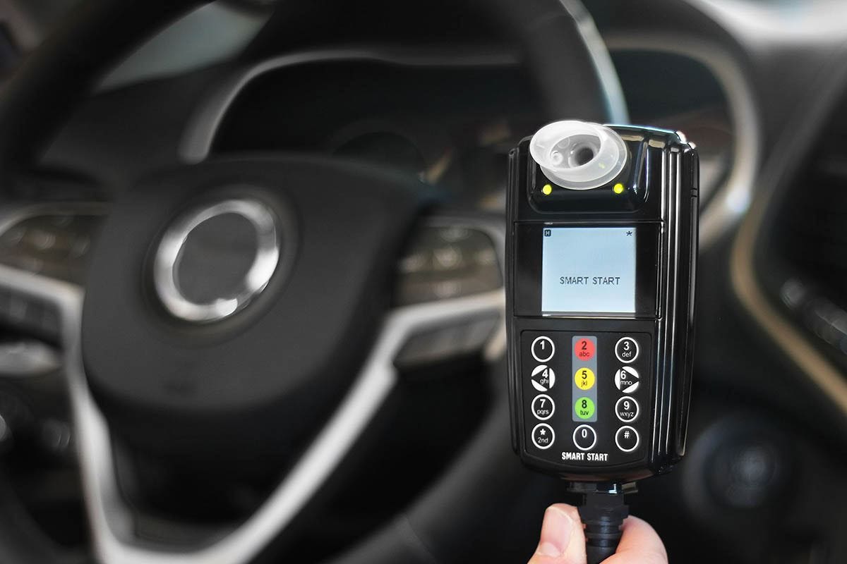 Il decreto alcolock varato nei giorni scorsi dal ministero delle Infrastrutture sottoposto al vaglio dell’UE conterrebbe possibili profili anti-concorrenziali in grado di alterare il mercato e danneggiare gli automobilisti.