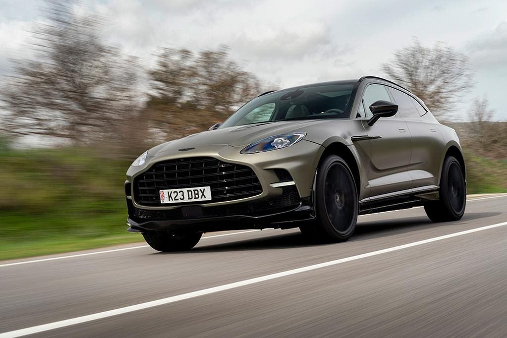 Aston Martin DBX707