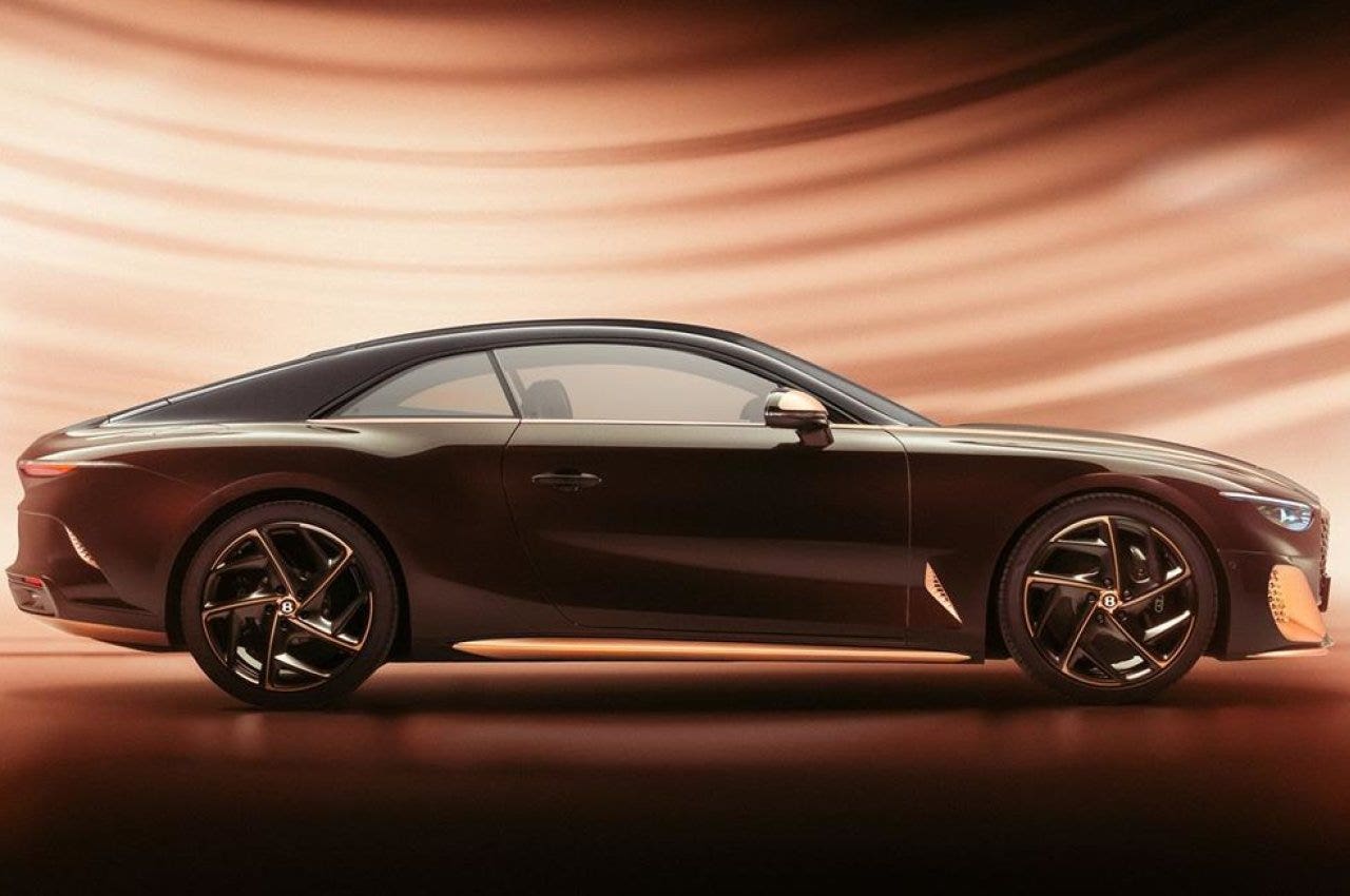 Bentley Batur black rose