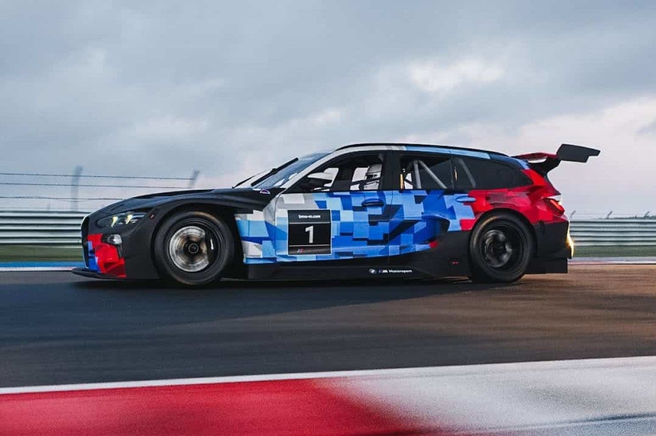 BMW M3 Touring GT3